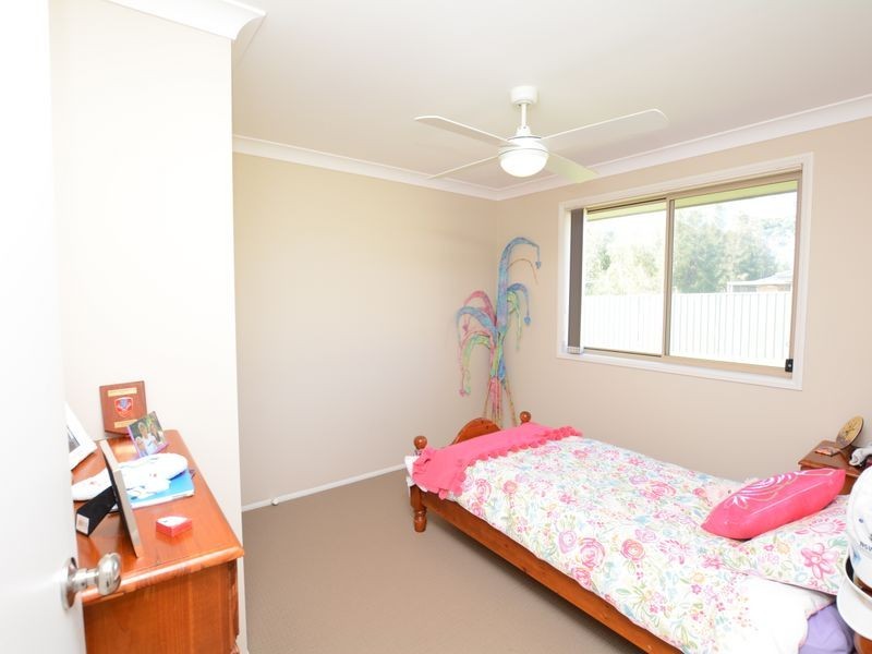 17 Yellowfin Avenue, Old Bar NSW 2430