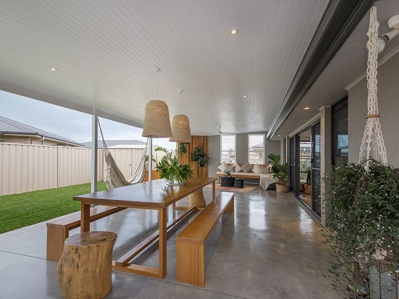 36 Albatross Way, Old Bar NSW 2430