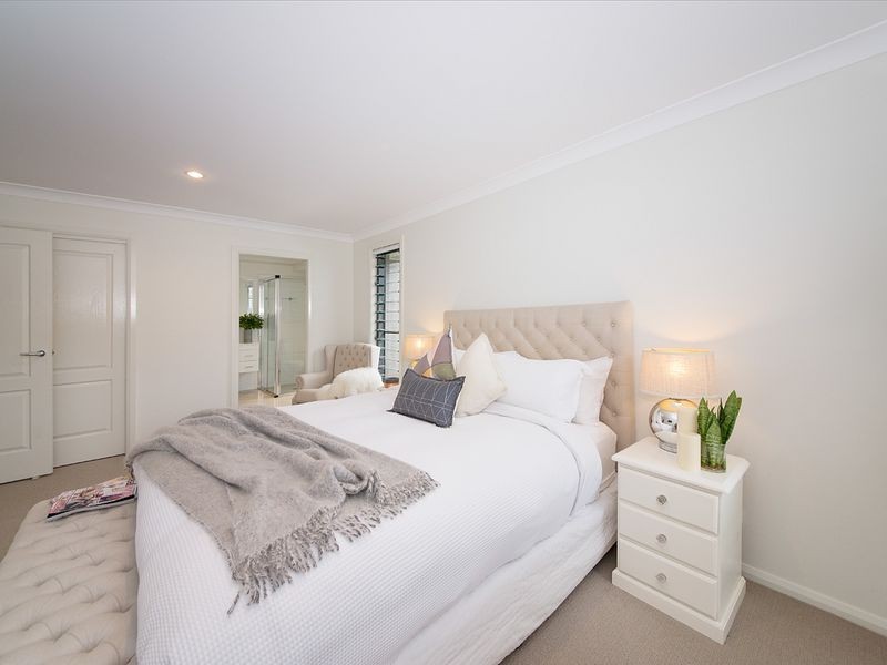 36 Albatross Way, Old Bar NSW 2430