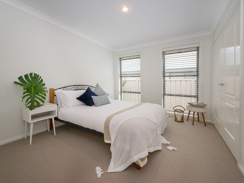 36 Albatross Way, Old Bar NSW 2430