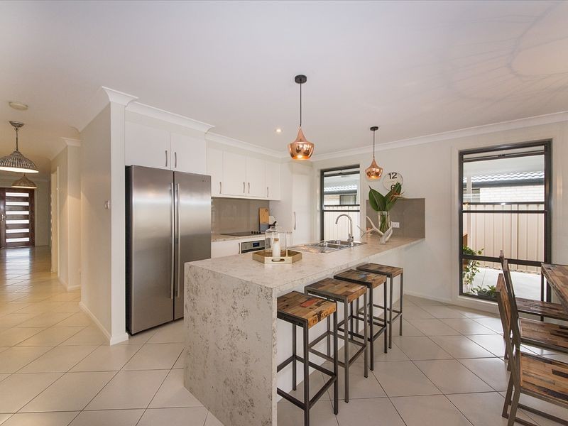 36 Albatross Way, Old Bar NSW 2430