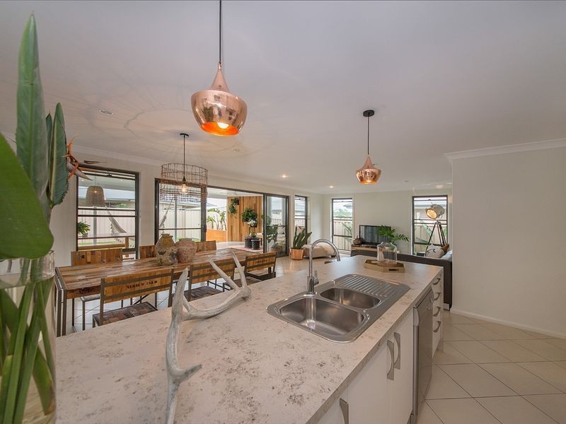 36 Albatross Way, Old Bar NSW 2430