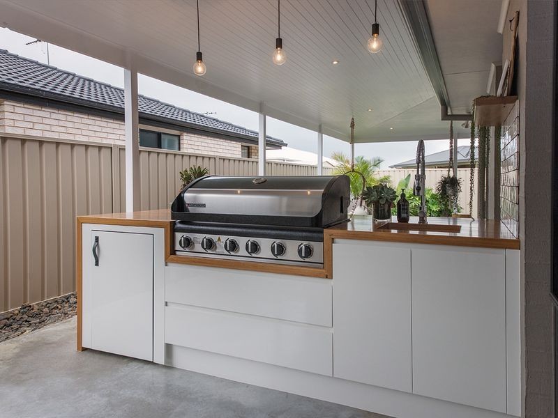 36 Albatross Way, Old Bar NSW 2430
