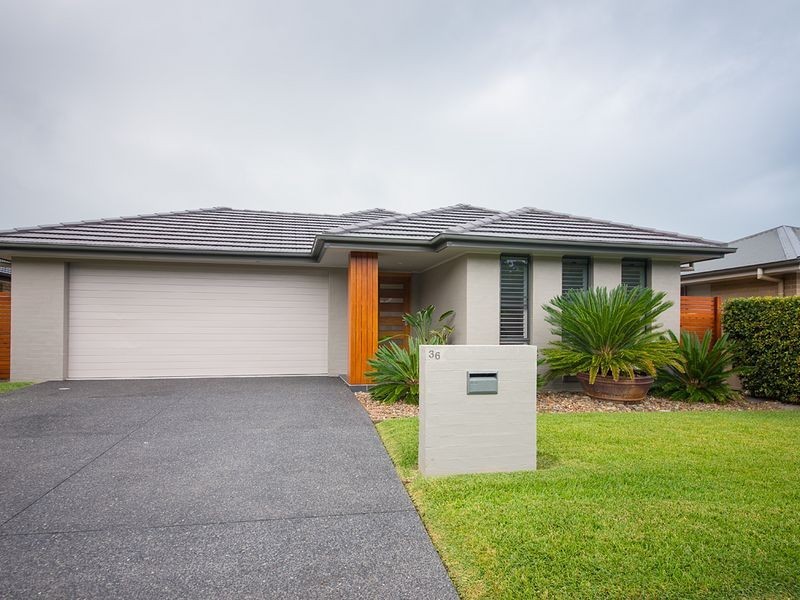 36 Albatross Way, Old Bar NSW 2430
