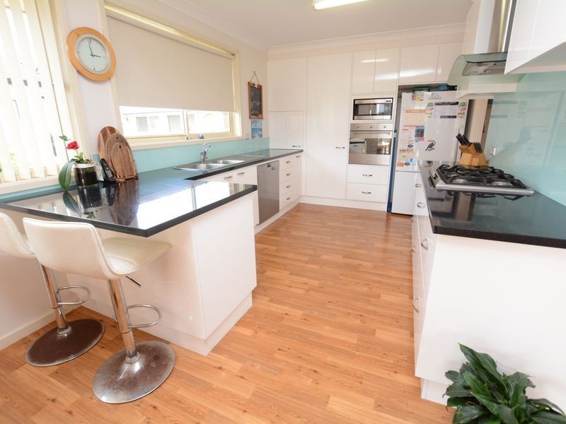 2 Pacific Street, Wallabi Point NSW 2430