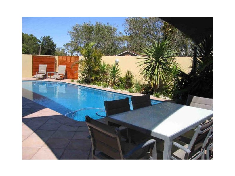 24 Old Bar Road, Old Bar NSW 2430