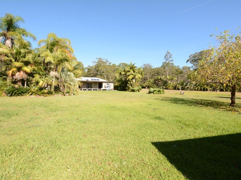 741 Old Bar Road, Old Bar NSW 2430