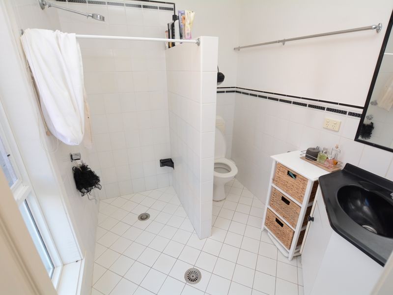 5 Carrabeen Drive, Old Bar NSW 2430