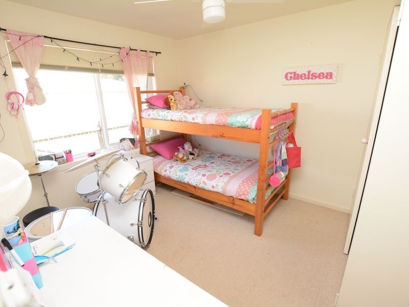 5 Carrabeen Drive, Old Bar NSW 2430