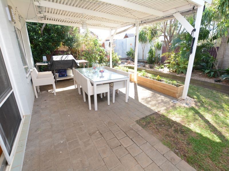 5 Carrabeen Drive, Old Bar NSW 2430