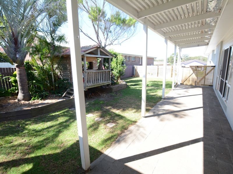 5 Carrabeen Drive, Old Bar NSW 2430