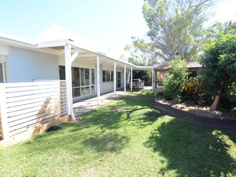 5 Carrabeen Drive, Old Bar NSW 2430