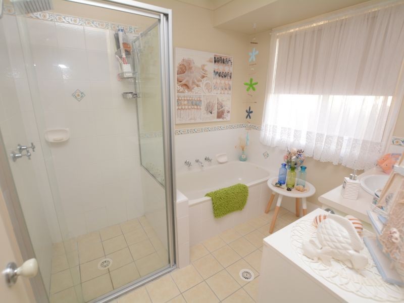 2/16 Rosier Place, Old Bar NSW 2430