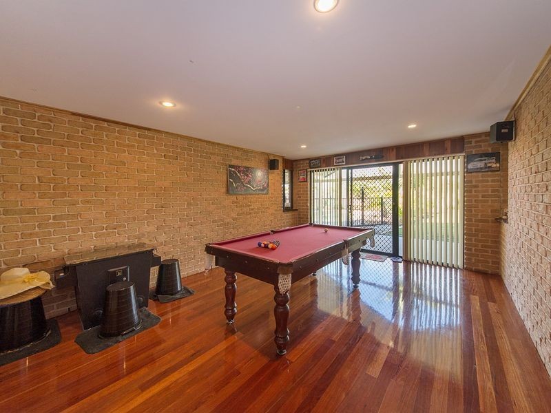 8 Rosier Place, Old Bar NSW 2430