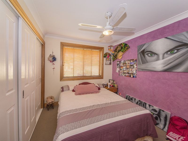 8 Rosier Place, Old Bar NSW 2430