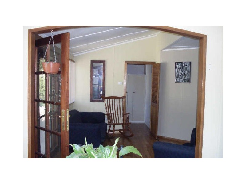 102-104 Old Bar Road, Old Bar NSW 2430