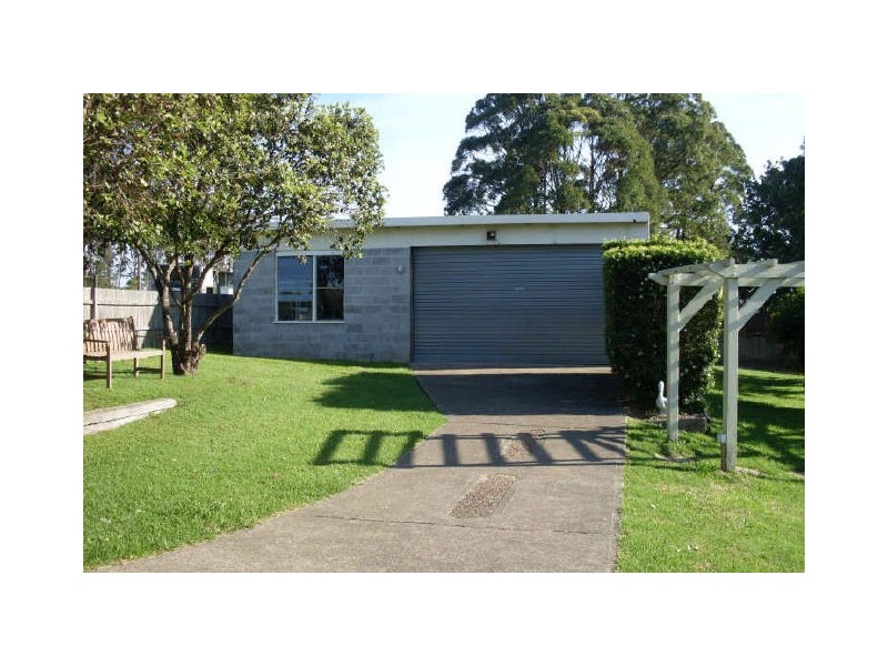 102-104 Old Bar Road, Old Bar NSW 2430