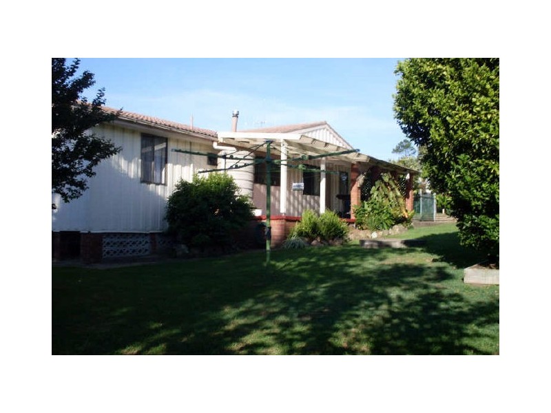 102-104 Old Bar Road, Old Bar NSW 2430