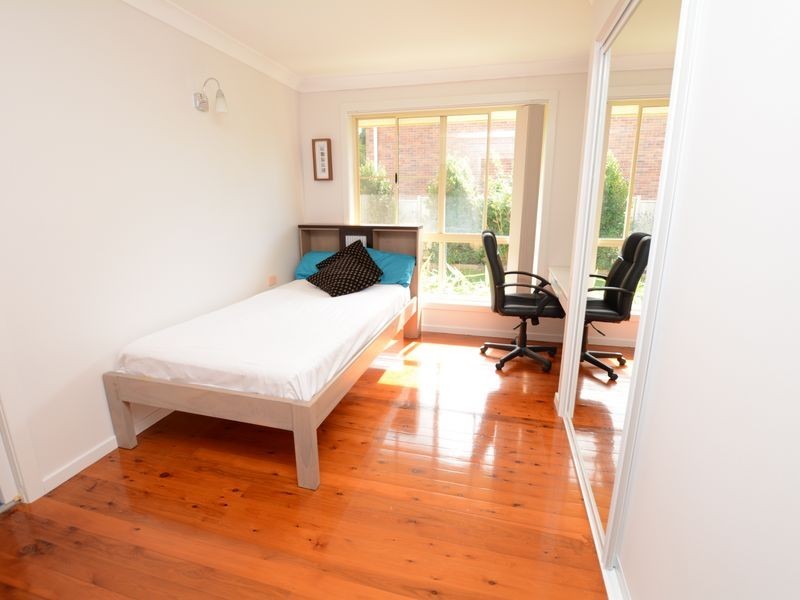 8 Laurina Close, Old Bar NSW 2430