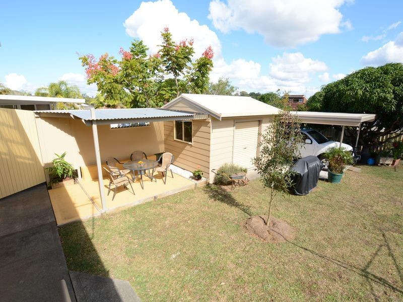 8 Laurina Close, Old Bar NSW 2430