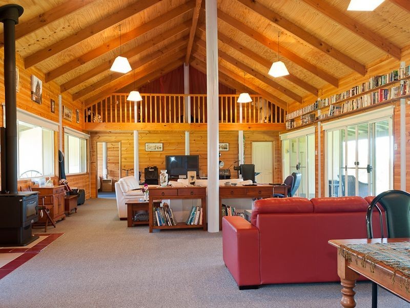 9 Voss Place, Mitchells Island NSW 2430