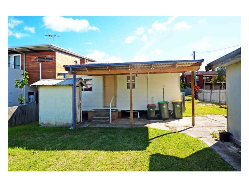 10 Pacific Street, Wallabi Point NSW 2430