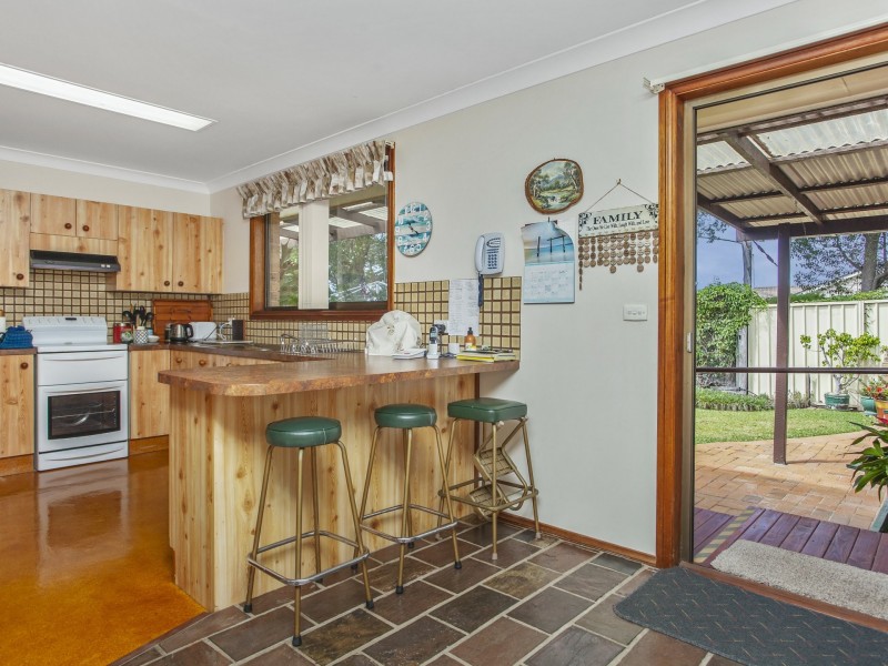 30 Joel Drive, Old Bar NSW 2430