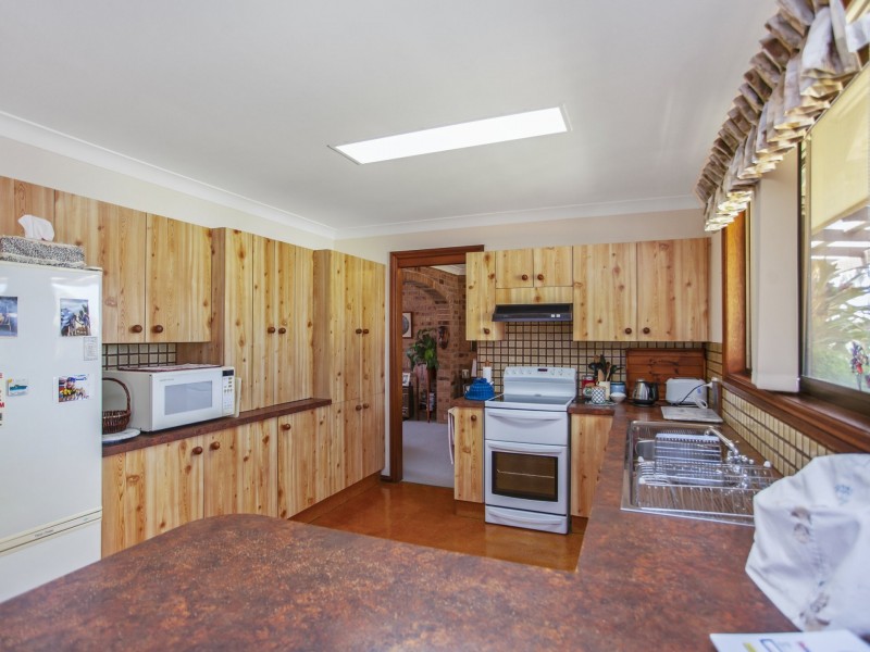 30 Joel Drive, Old Bar NSW 2430