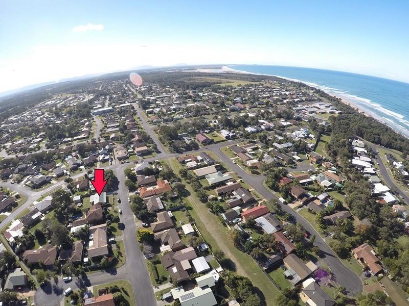 1 Rushby Drive, Old Bar NSW 2430