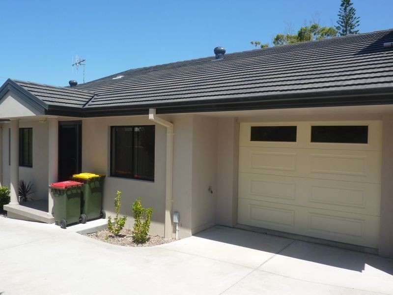 2/15-17 Connell Street, Old Bar NSW 2430