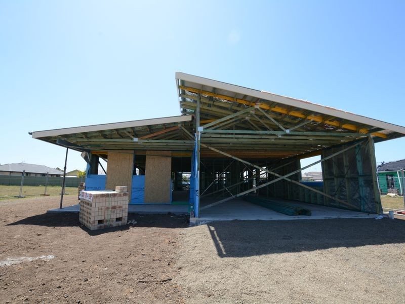 70 Albatross Way, Old Bar NSW 2430