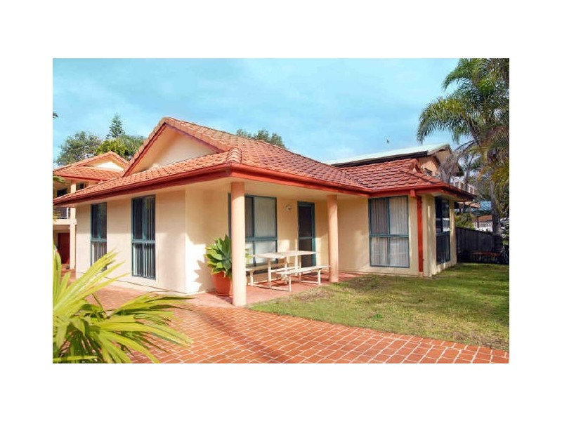 1/34 Hall Street, Old Bar NSW 2430