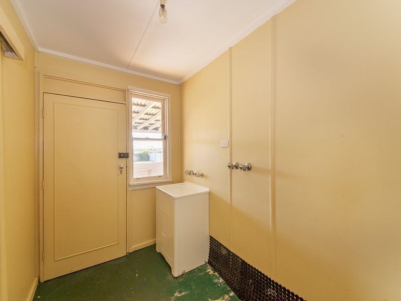 5 Gwenneth Ave, Taree NSW 2430