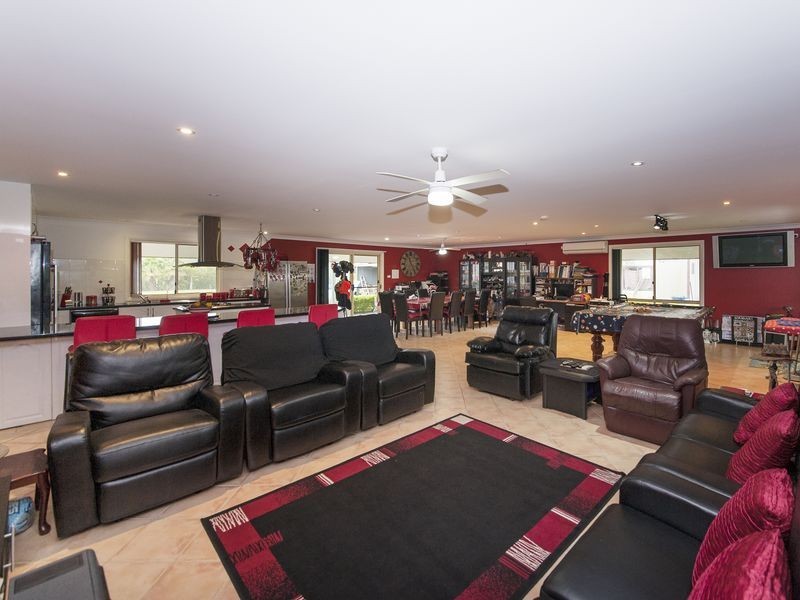 105 Pelican Bay Road, Mitchells Island NSW 2430