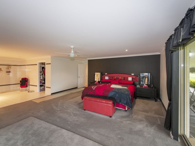105 Pelican Bay Road, Mitchells Island NSW 2430