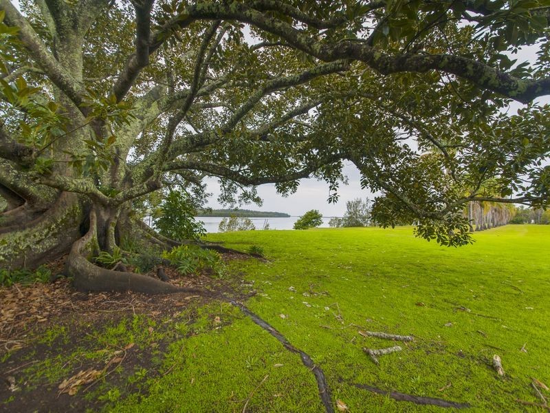 105 Pelican Bay Road, Mitchells Island NSW 2430