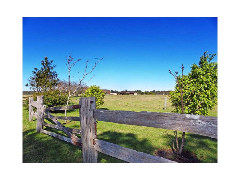 808 Manning Point Road, Oxley Island NSW 2430