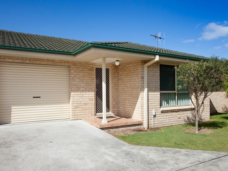 2/62 Old Bar Road, Old Bar NSW 2430