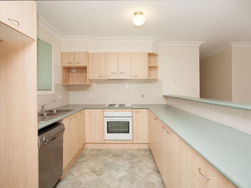 2/62 Old Bar Road, Old Bar NSW 2430