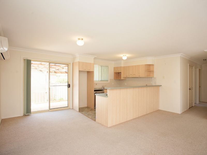 2/62 Old Bar Road, Old Bar NSW 2430