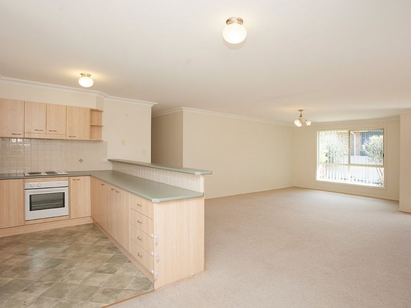 2/62 Old Bar Road, Old Bar NSW 2430