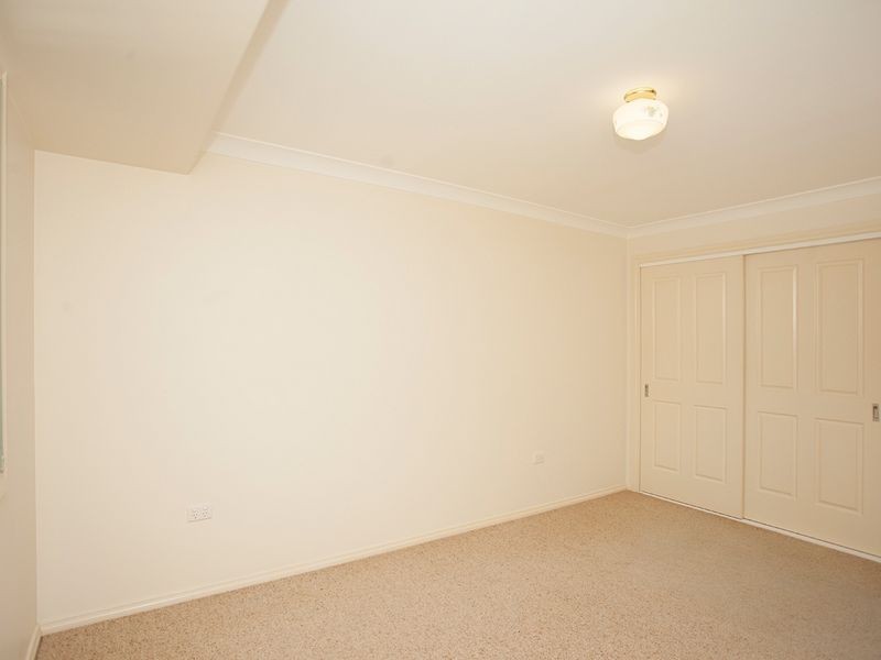 2/62 Old Bar Road, Old Bar NSW 2430