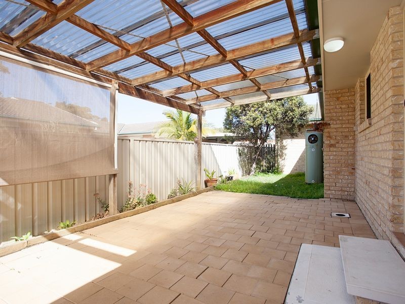 2/62 Old Bar Road, Old Bar NSW 2430