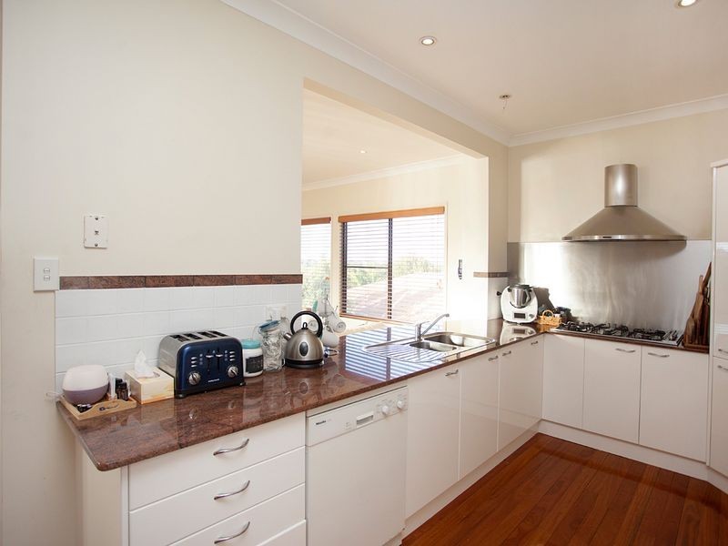 21 Beach Street, Wallabi Point NSW 2430