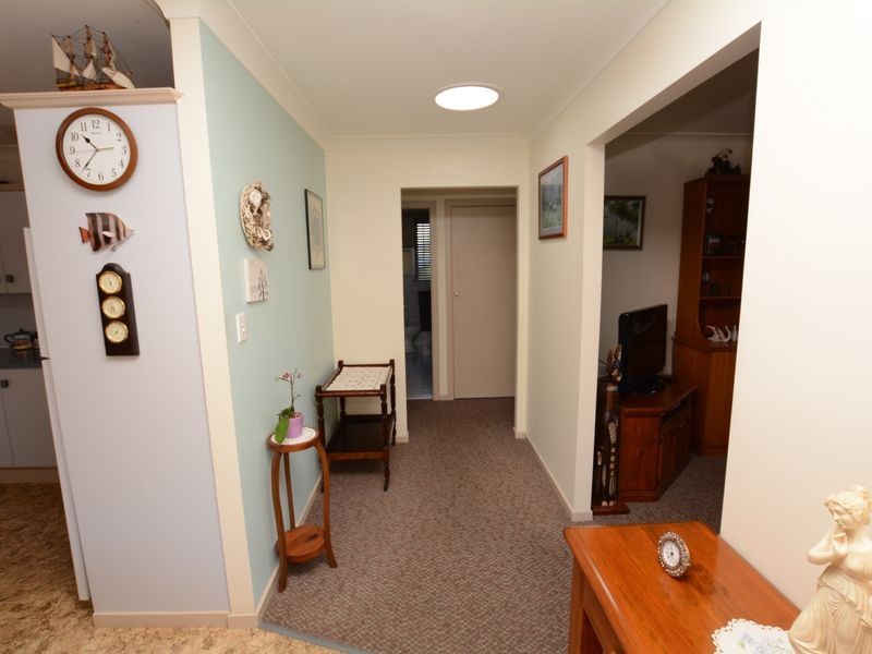 1/5 Osprey Avenue, Old Bar NSW 2430