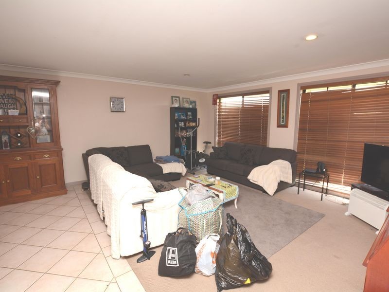 3 Kestrel Avenue, Old Bar NSW 2430