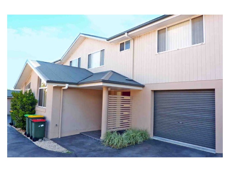 2/12 Connell Street, Old Bar NSW 2430