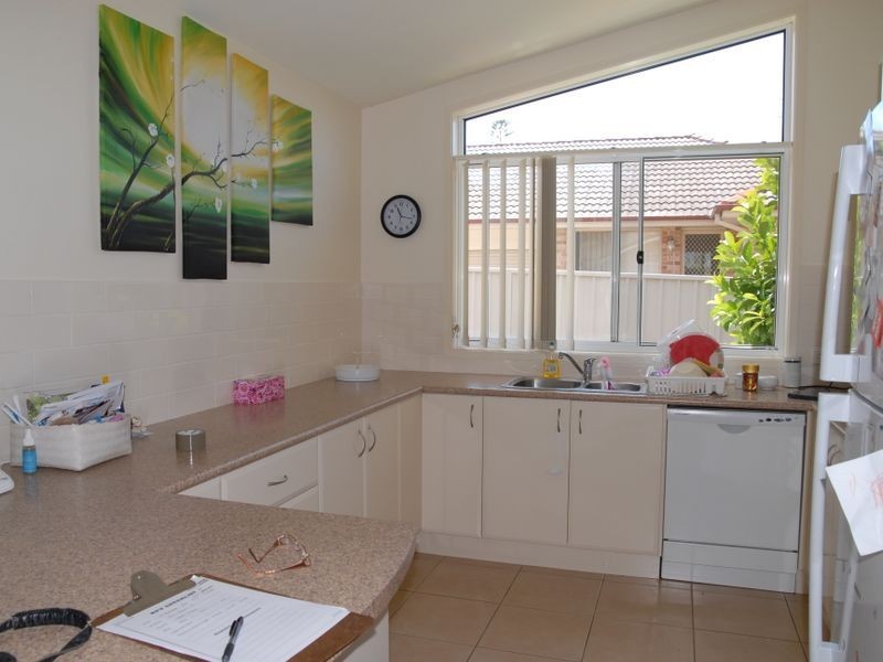 2/12 Connell Street, Old Bar NSW 2430