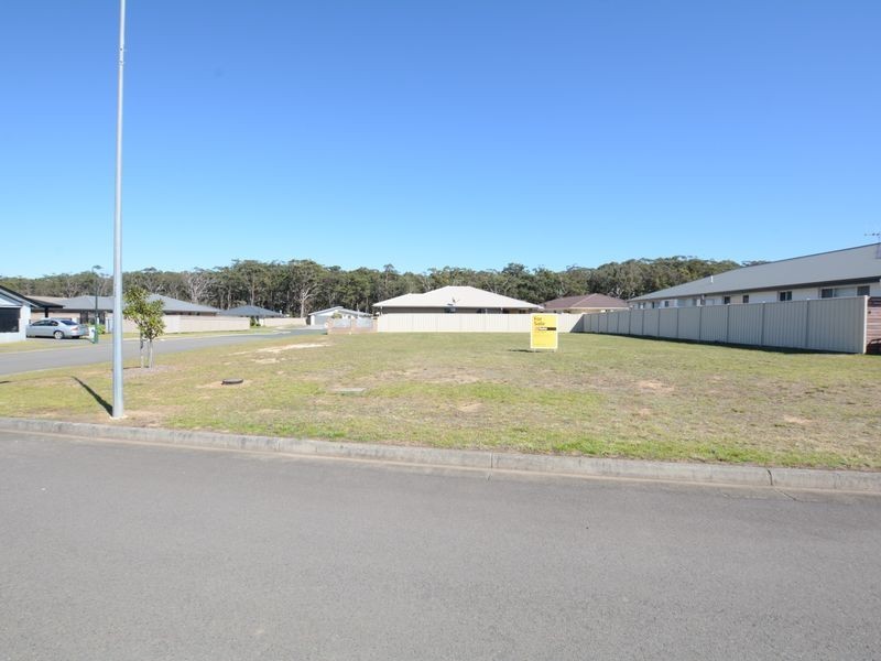 34 Bluehaven Drive, Old Bar NSW 2430