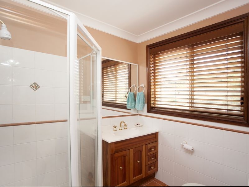 57 Gracelands Place, Pampoolah NSW 2430